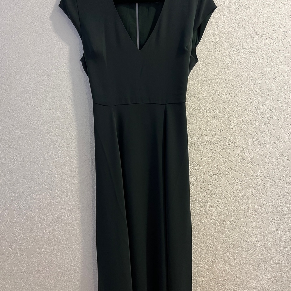 Aritzia Babaton Hampton Emerald Green V-Neck Midi Dress (US 6)